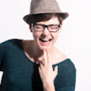 Meet your Posher, Andrea j.